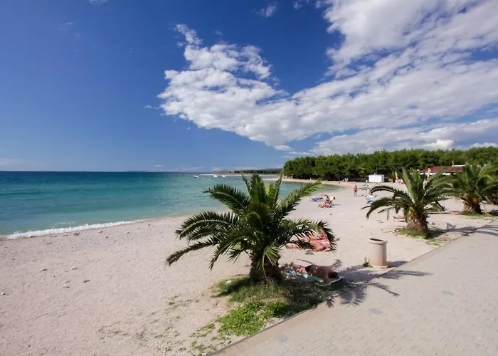 ゲストハウス Bresina ポヴリャナ