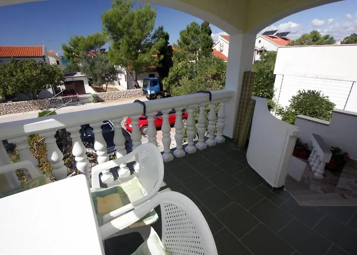 Pensionat Bresina Povljana